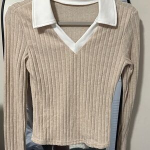 Ribbed V-Neck Sweater with White Collar